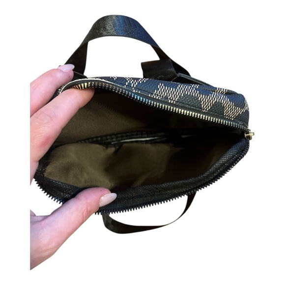 🧡 5 for $25 🧡 Leopard Print Crossbody Bag - Picture 3 of 3